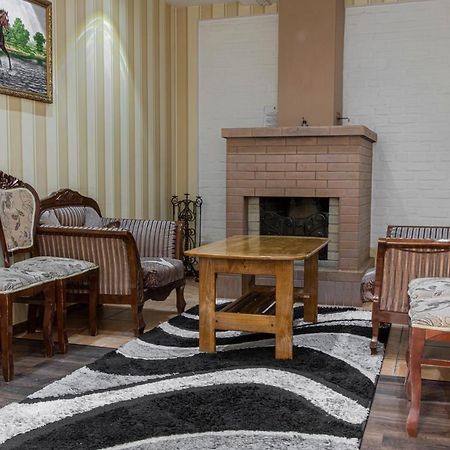 Nur M Hotel Tasjkent Buitenkant foto