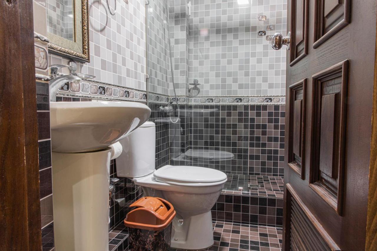 Nur M Hotel Tasjkent Buitenkant foto