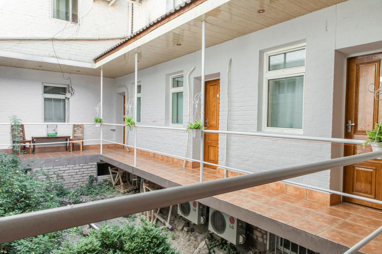 Nur M Hotel Tasjkent Buitenkant foto