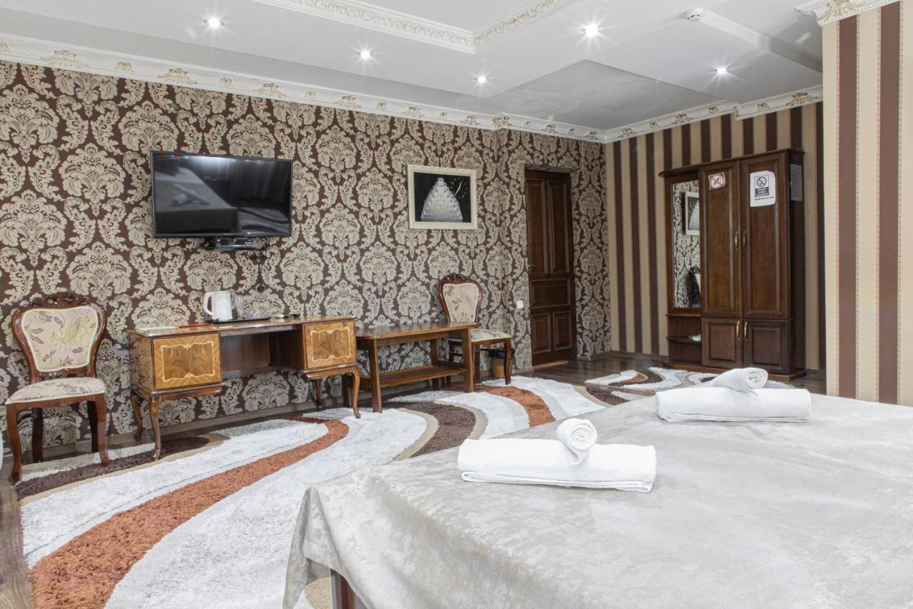 Nur M Hotel Tasjkent Buitenkant foto