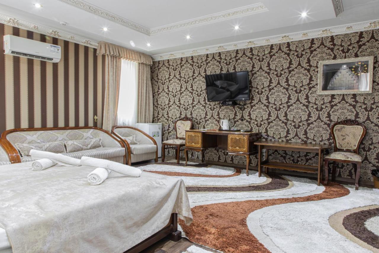 Nur M Hotel Tasjkent Buitenkant foto