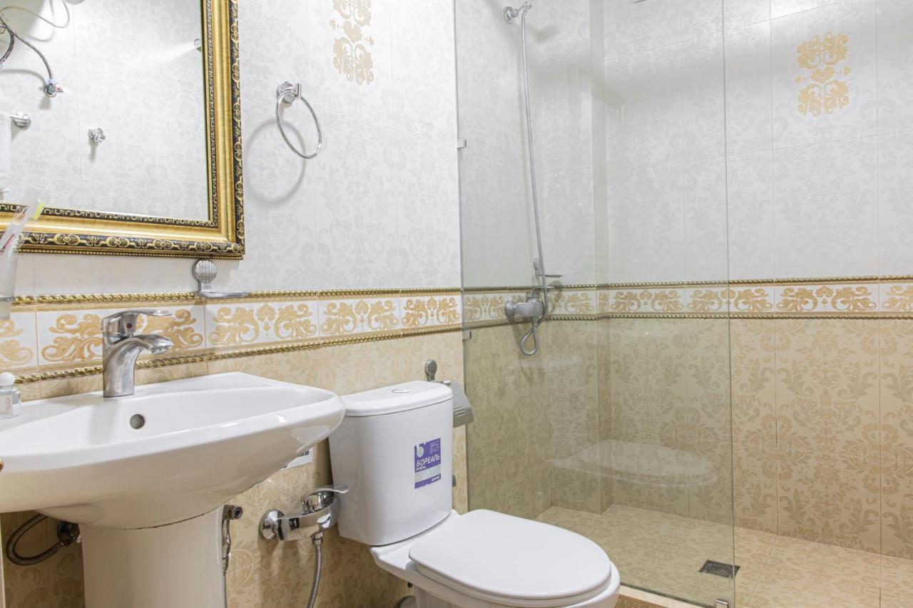Nur M Hotel Tasjkent Buitenkant foto